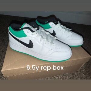 Jordan retro 1 low “lucky green”